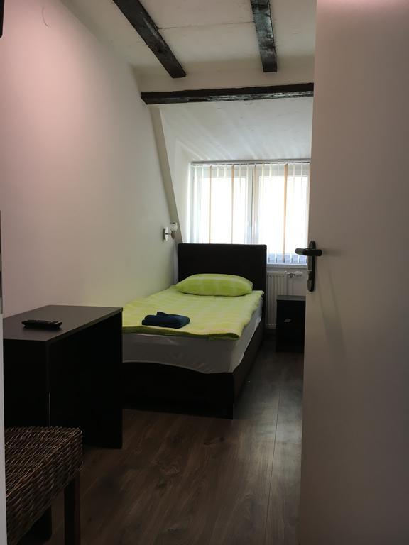 Pension Haus Baron 2 Friedrichsfeld Edingen-Neckarhausen Eksteriør bilde