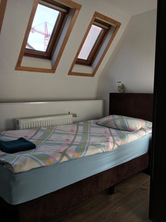 Pension Haus Baron 2 Friedrichsfeld Edingen-Neckarhausen Eksteriør bilde